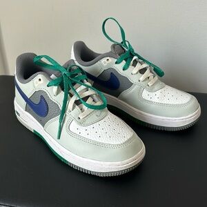 Kids Nike Air Force 1 size 1Y